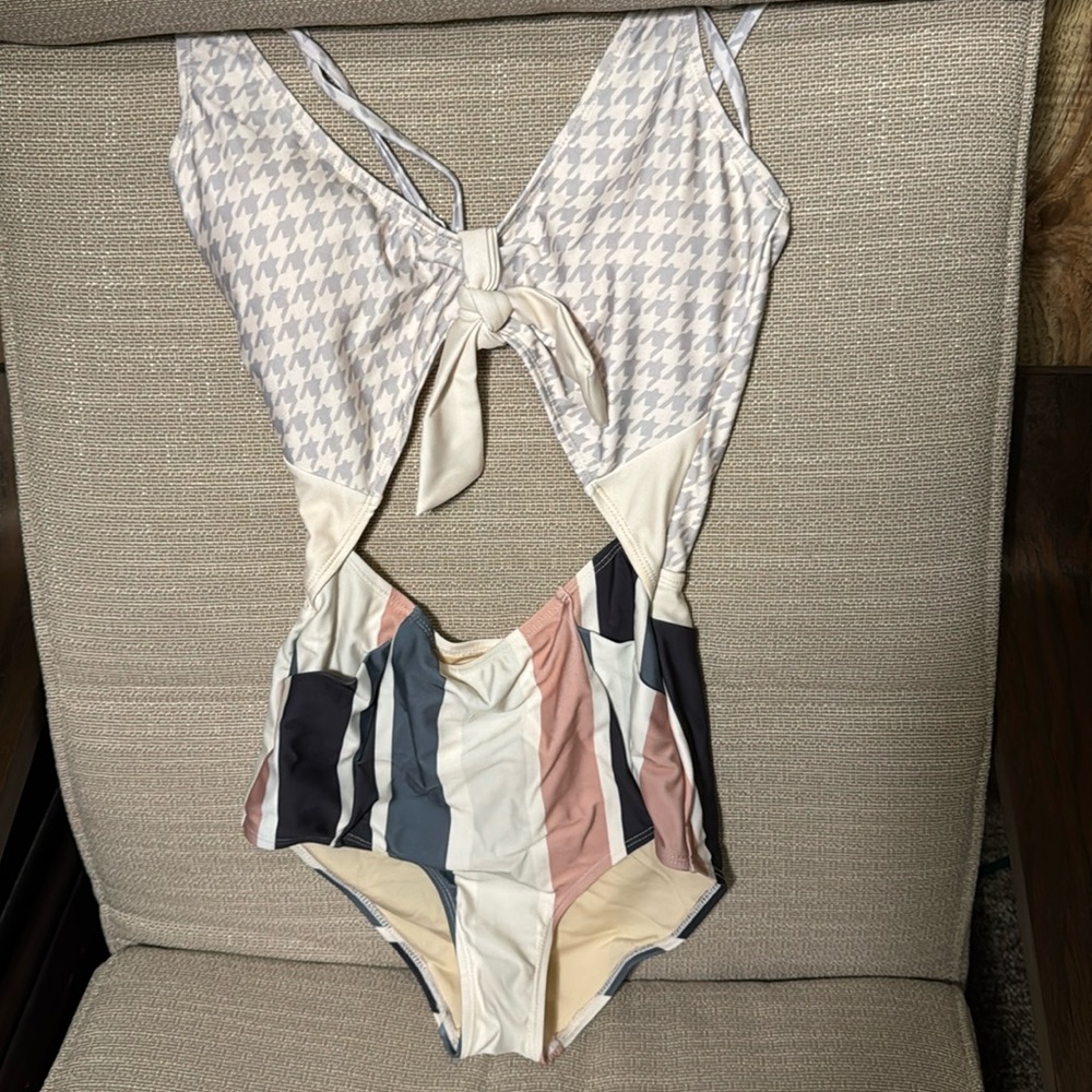 Nani high tide one piece swimsuit size xs never worn